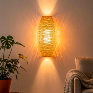 WOVEN RATTAN WALL LIGHT