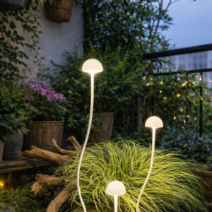 MUSHROOM GARDEN SPIKE LIGHT