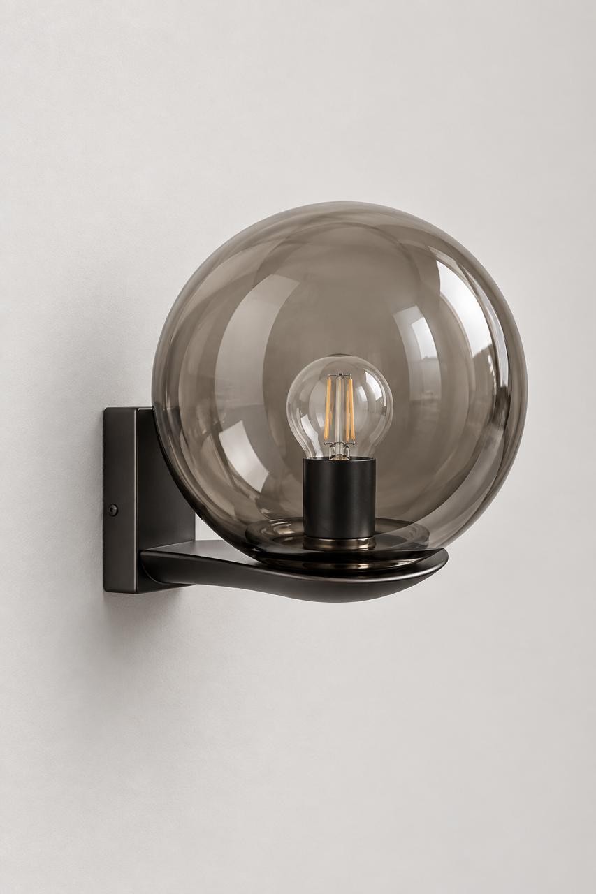 OBSIDIAN SPHERE MINIMALIST SCONCE - Image 5