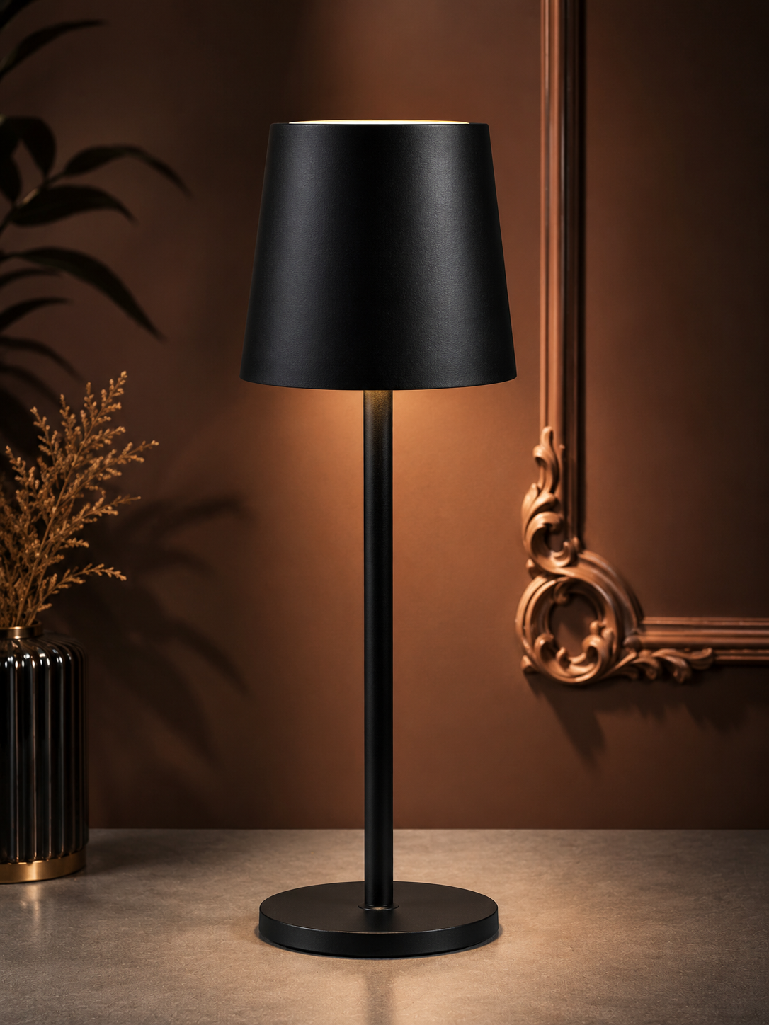 NOIR STEM MINIMALIST TABLE LAMP