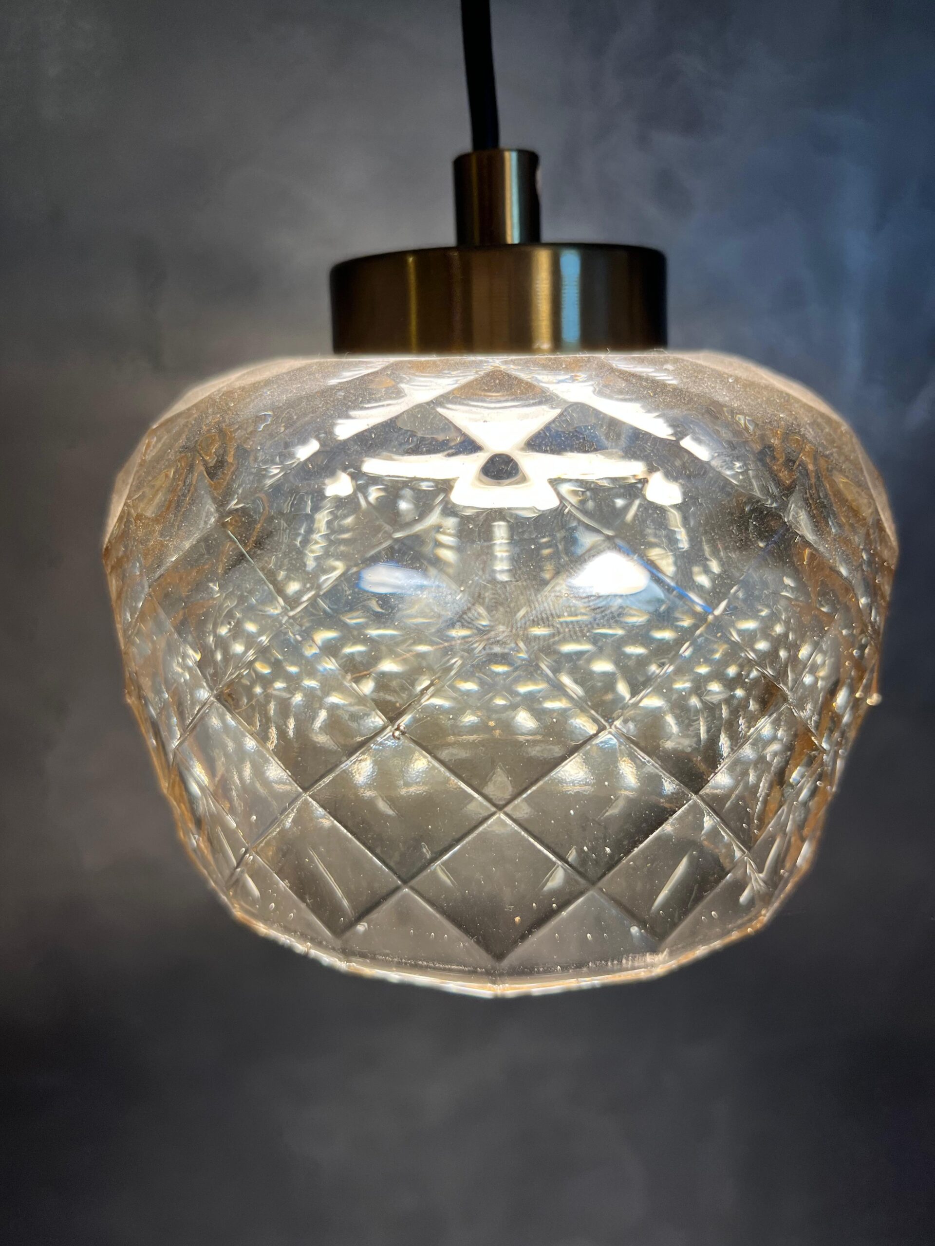 AURELIA AMBER CRYSTAL PENDANT LIGHT - Image 4